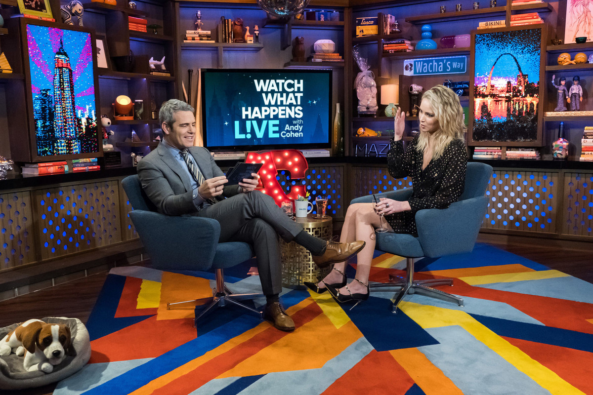 jennifer-lawrence-watch-what-happens-live-with-andy-cohen-in-nyc