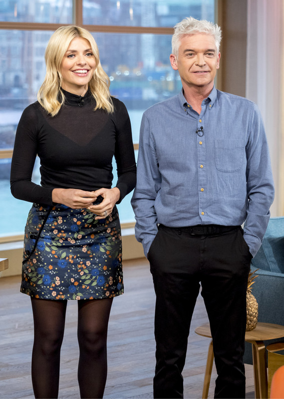 holly-willoughby-this-morning-london-january-15th-2018-4