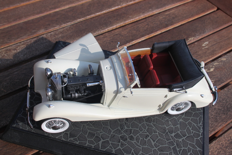 1/24 Revell Mercedes Benz 540K Cabriolet A - Ready For