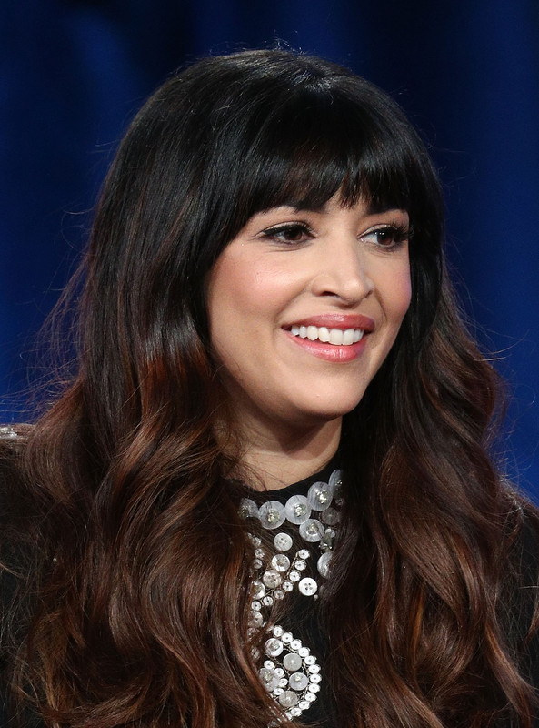 Hannah Simone Crossed Legs – FOX ”New Girl” TV Show Panel TCA Winter