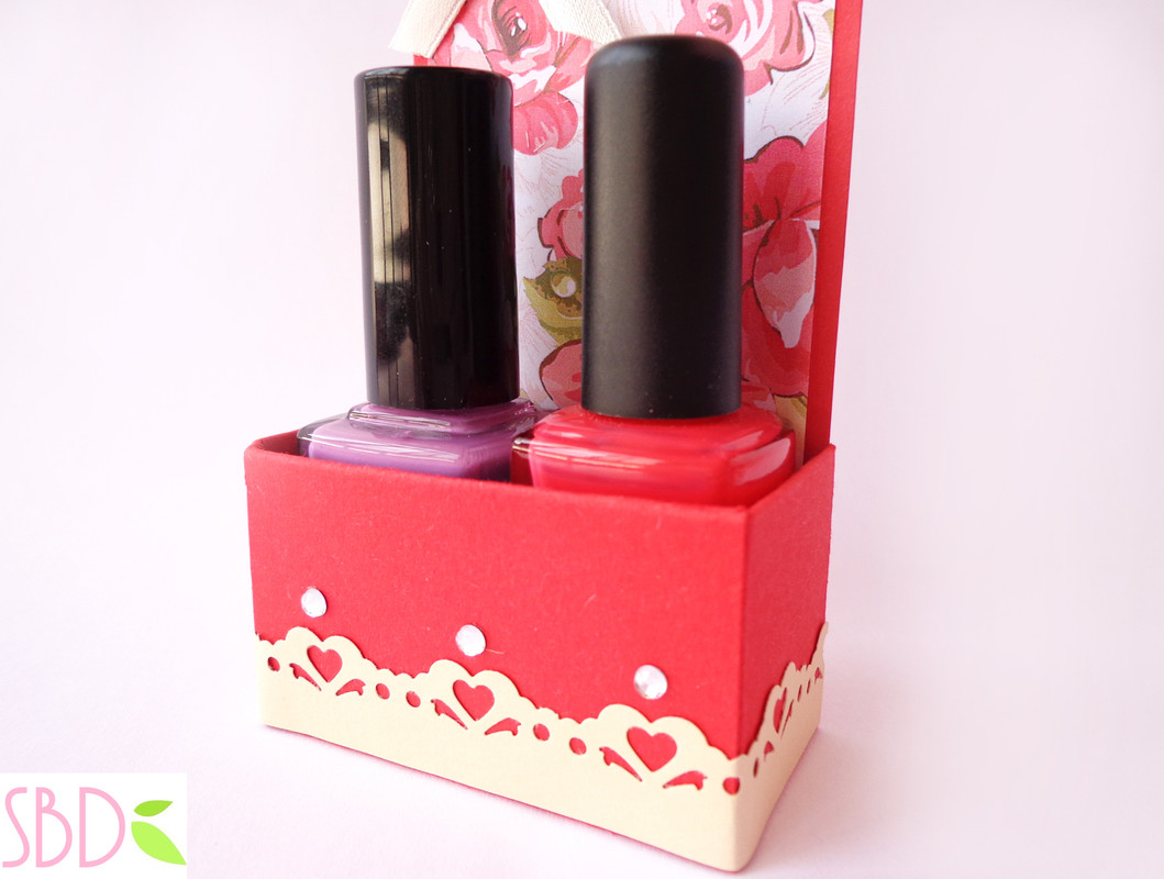 Scatolina regalo porta smalti – Nail polishes gift box – Sweetbiodesign  SweetbioDesign