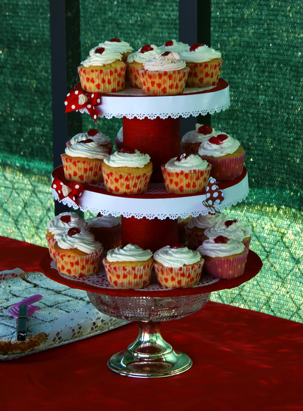 Stand Porta Cupcakes! – DIY Cupcake stand! – Sweetbiodesign SweetbioDesign