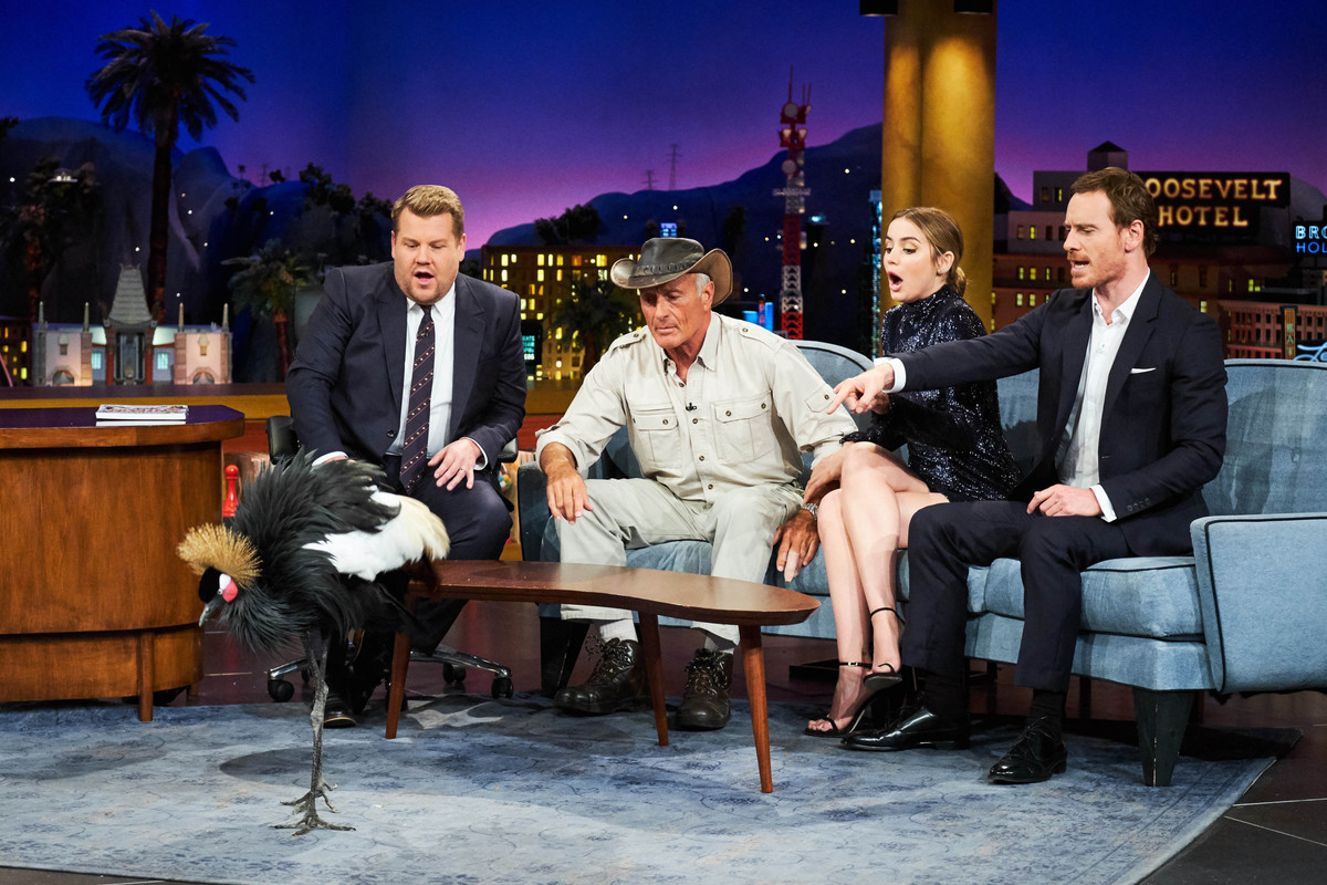 ana-de-armas-the-late-late-show-with-james-corden-october-5th-20